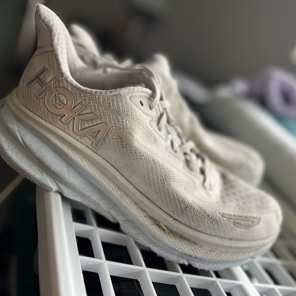 HOKA Clifton9 size 8.5